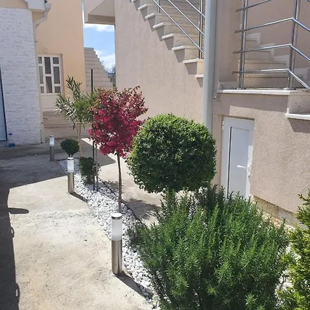 Tolosi Апартаменты Подгорица